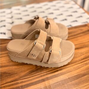 UGG Women's Goldenstar Hi Slide 7.5